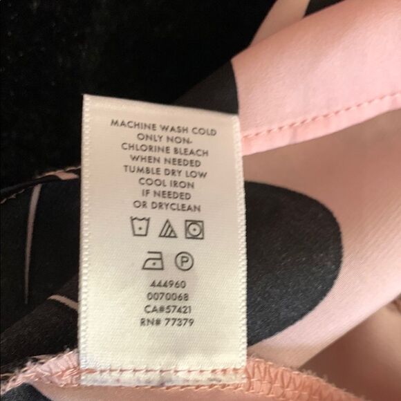 Ann Taylor Black and Pink Flower Peplum Top Size XSP (Petite) - Picture 7 of 15